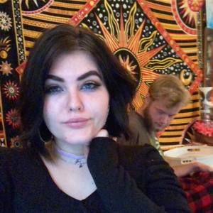 Meet your Posher, Luna